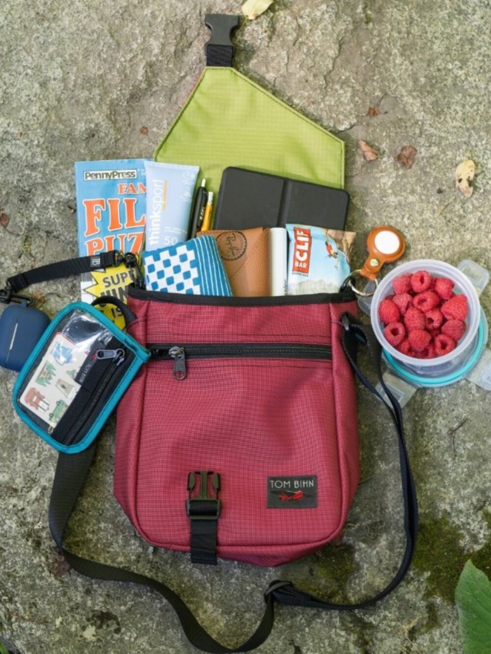 Tom Bihn small cafe bag in raspberry/moss - Picture 7 of 7